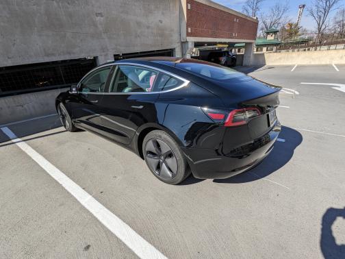 Photo 3 of 14 of 2019 Tesla Model 3 Standard Range Plus